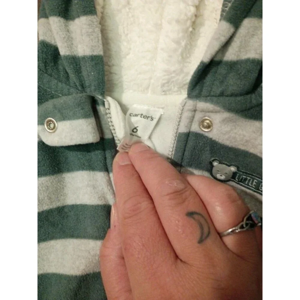 Carter size 6 months hooded sleeper, snowsuit-y2